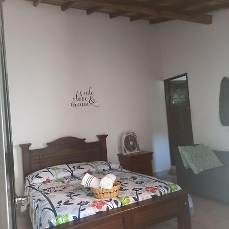 Hostal Jose Navarro Guadalupe Esterno foto